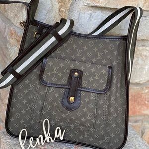 Louis Vuitton Mary Kate Mini Lin Besace Crossbody